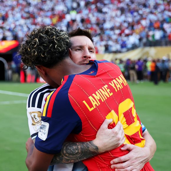 Mesmo com a tristeza pelo vice campeonato, Lionel Messi destacou que a seleção argentina chegou à segunda final consecutiva de Copa do Mundo e parabenizou a Espanha de Lamine Yamal pelo campeonato