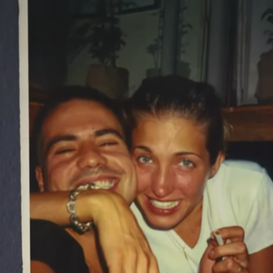 Segundo o Page Six, o estilista Narciso Rodriguez, amigo próximo da socialite, desenvolveu o perfume Narciso Rodriguez For Her inspirado na elegância natural da musa