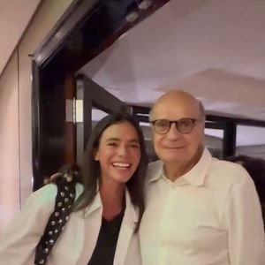 Amigo de Bruna Marquezine, Juliano Floss registrou o encontro com Dráuzio Varella