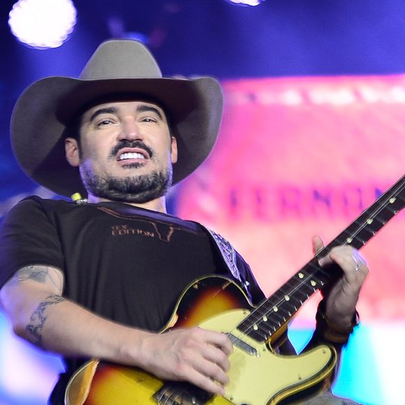 Fernando Zor é o quarto cantor a integrar a dupla, que já conta com Sorocaba como a primeira voz desde a formação