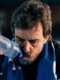Fernando Alonso, de 45 anos, sobre sua alimentação: 'Comecei a deixar de comer carne e peixe. Minha alimentação é praticamente vegetariana'