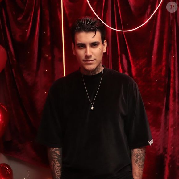 Arthur Urach surpreendeu os seguidores ao anunciar que passou por um procedimento conhecido como harmonização peniana