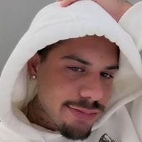 Zé Felipe assume que estava 'inofensivo' com testosterona baixa e revela mudança após chip de hormônio: 'Falhado desde os 20 anos'