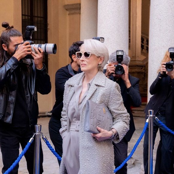 A aguardada sequência de 'O Diabo Veste Prada' traz novamente Meryl Streep e Anne Hathaway nos papéis de Miranda Priestly e Andrea Sachs, personagens que conquistaram o público com suas personalidades fortes e trajetórias no competitivo mundo da moda