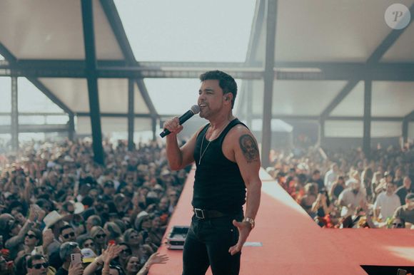 Zezé Di Camargo processou o Facebook e já obteve uma primeira vitória. As informações são da colunista Fábia Oliveira