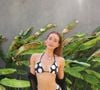 Marina Ruy Barbosa elege biquíni com estampa maxipoá