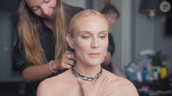 Quando decide apostar em uma maquiagem mais elaborada, Diane Kruger alterna entre um batom vermelho marcante, olhos bem esfumados ou uma produção fresca e discreta, sempre priorizando a transformação do visual