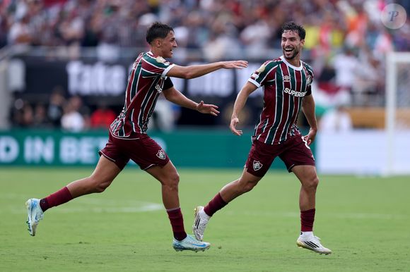 Mesmo com nove pendurados em campo, Fluminense escapa de avalanche de suspensões nas quartas