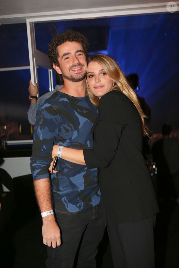 'Power Couple Brasil 7' é apresentado na Record por Rafa Brites e Felipe Andreoli