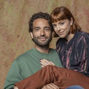 Alice Wegmann e Humberto Carrão interpretam o casal Solange e Afonso no remake de 'Vale Tudo'