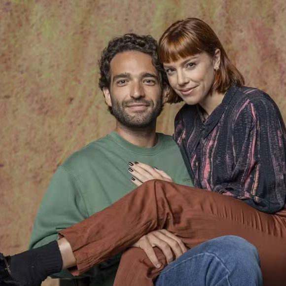 Alice Wegmann e Humberto Carrão interpretam o casal Solange e Afonso no remake de 'Vale Tudo'