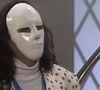 Mascarado da novela 'A Viagem': importante personagem da Globo usava uma máscara branca, devido a um acidente de avião.