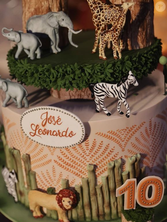 Detalhes do bolo de 10 meses de José Leonardo