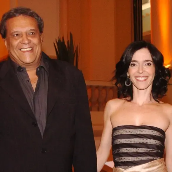 Deborah Evelyn e Dennis Carvalho se separaram em 2012. Foi o último relacionamento que o diretor tornou público