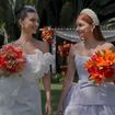 'Parece de festa junina': 'Loquinha' entrega casamento emocionante em ‘Três Graças’, mas web implica com vestidos ousados das noivas