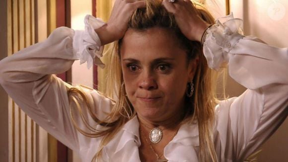 A nova Carminha de ‘Avenida Brasil 2’ é apresentada em uma fase diferente da personagem, estratégia que fez fãs lembrarem de Flora, de ‘A Favorita’