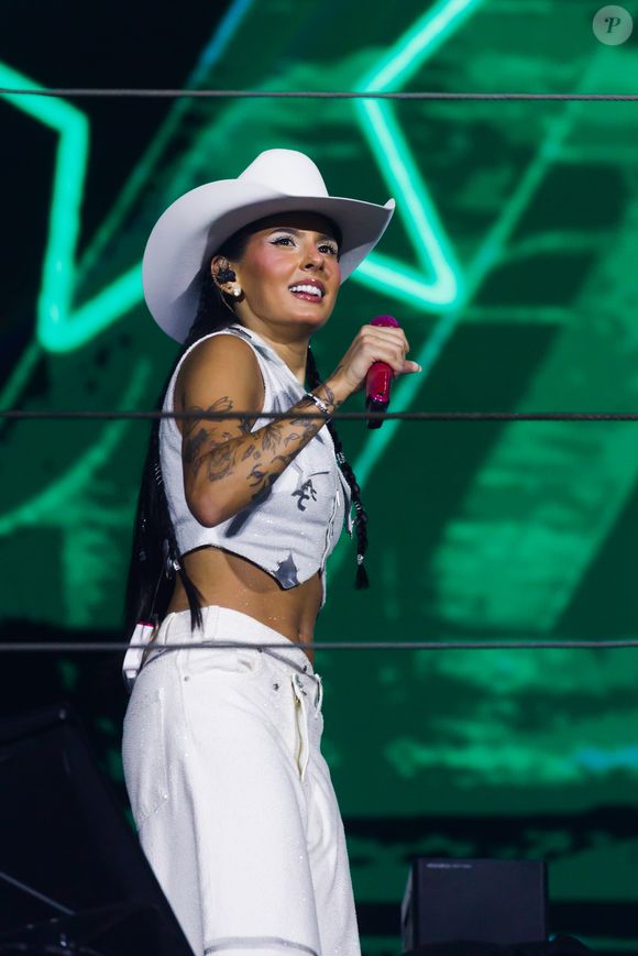 Ana Castela voltou a viralizar ao dar uma resposta atravessada para uma internauta no TikTok