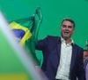 PF avalia incluir Flávio Bolsonaro na difusão prateada da Interpol para rastrear recursos ligados ao filme "Dark Horse", segundo informações de O Globo.
Investigação apura o destino de R$ 61 milhões enviados por Daniel Vorcaro para financiar o filme "Dark Horse", de acordo com reportagem de Patrik Camporez, de O Globo