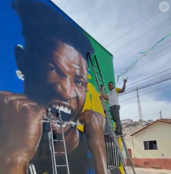 Virgínia Fonseca virou assunto nas redes após ser retirada de mural temático da Copa do Mundo criado em homenagem a Vini Jr. no Sul de Minas