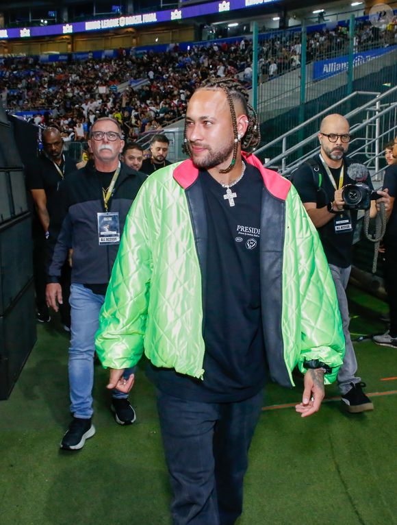 Neymar ‘não tava com Covid? Sem máscara perto da criança’, notou uma internauta