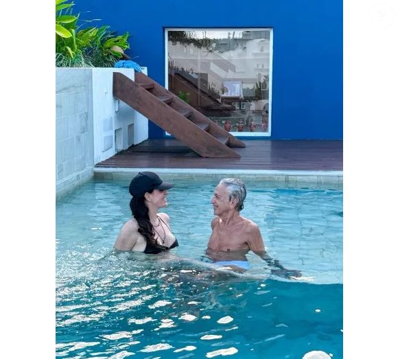 Mansão de Caetano Veloso conta com uma área externa de puro luxo, com direito a piscina