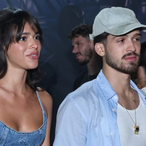 Bruna Marquezine e João Guilherme marcaram presença no show de Ludmilla no último final de semana.