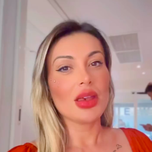 Andressa Urach chocou a web ao mudar completamente a cor dos seus olhos