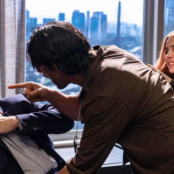 Paulinho ameaça bater em Ferette aós discussão acalorada na novea 'Três Graças'