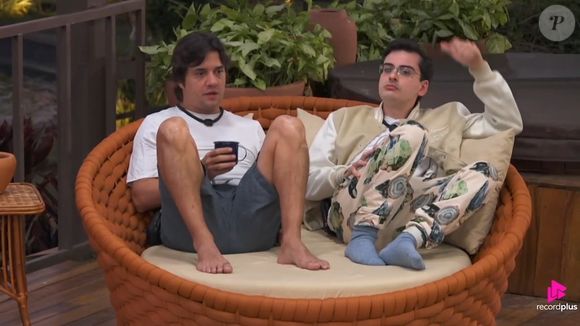 Dudu Camargo não parece ter se arrependido de troca de farpas com Rayane