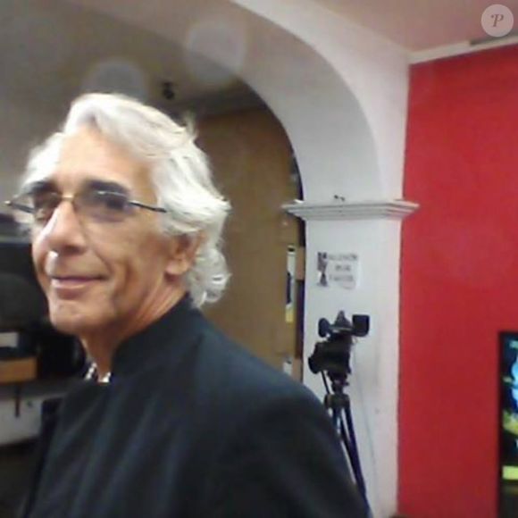 O personagem de Mascarado em 'A Viagem' foi interpretado pelo ator Breno Moroni.