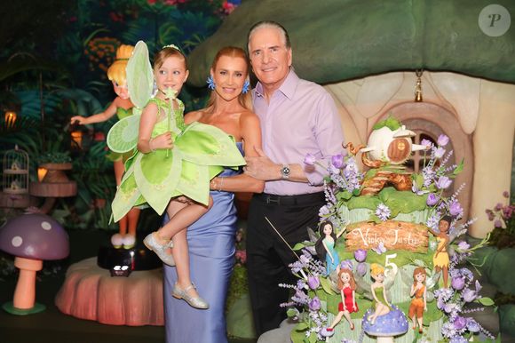 Roberto Justus se tornou pai da filha caçula, Vicky, com 65 anos recém-completados. Atualmente, a menina tem 5 anos