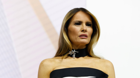 Provavelmente você não conseguiria aguentar a dieta de Melania Trump: 6 fatos bem peculiares sobre o que a esposa de Donald Trump come todo dia