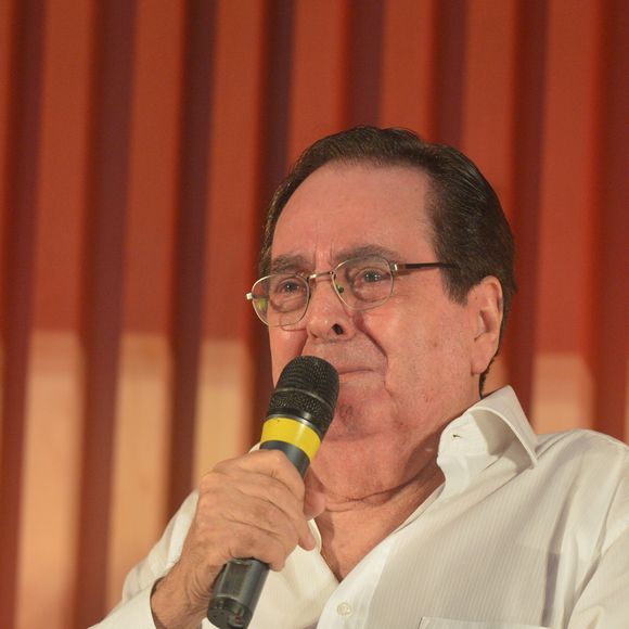 Até o momento, ainda não há informações sobre o estado de saúde de Benedito Ruy Barbosa