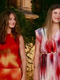 Sandálias douradas para todas: as mulheres da Família Real da Espanha usam o calçado mais confortável e elegante da estação