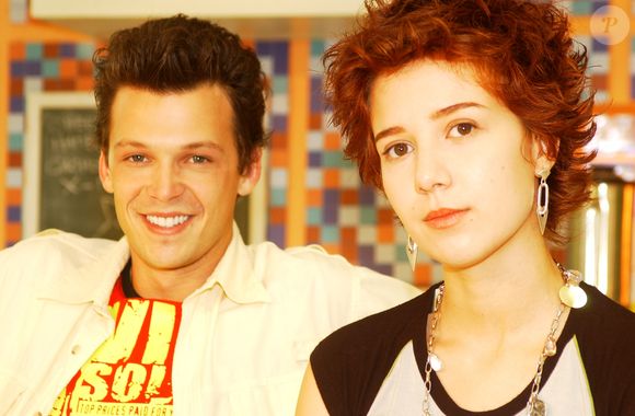 Mesmo assim, o primeiro beijo só aconteceu três anos depois, pouco antes de viralizar como a vilã Natasha, em 'Malhação', em 2004.