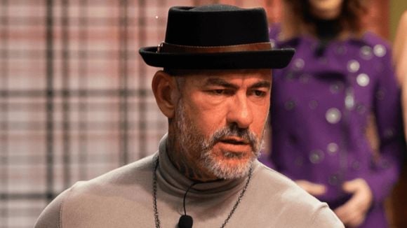 O café da manhã de Henrique Fogaça: dieta do jurado do 'MasterChef Brasil', aos 52 anos, tem ovos e fruta de baixíssimas calorias adoçada com mel