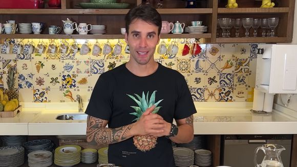Sopa de legumes com frango: com batata e cenoura, essa receita de Daniel Cady, ex-marido de Ivete Sangalo, é irresistível para esquentar em dias frios