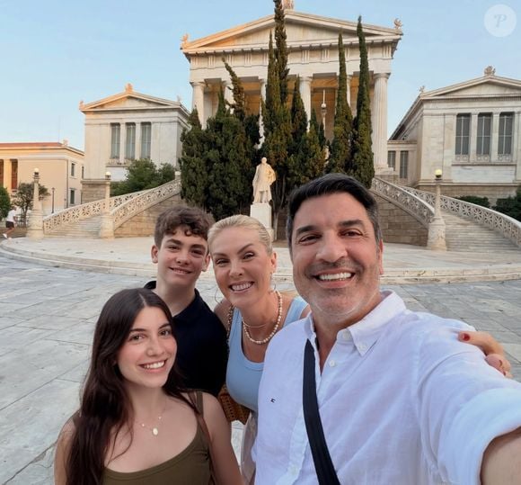 Ana Hickmann e Edu Guedes já moram juntos em uma fazenda na companhia dos seus filhos Alezinho, de 12 anos, e Maria Eduarda, de 17