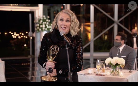 Com a repercussão da morte de Caroline O'Hara veio à tona um debate sobre o situs inversus, doença rara que afetava a vida da artista.