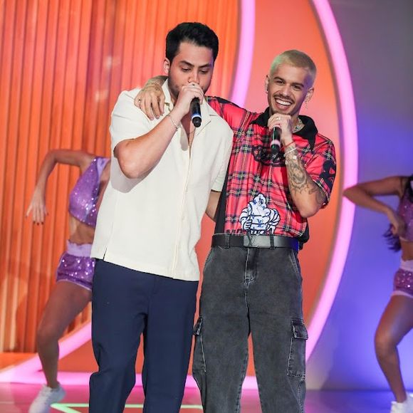 Matheus Vargas segue firme na carreira musical.