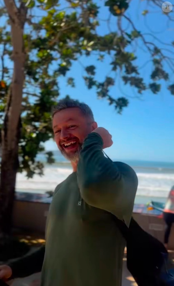 Lucas Lima fez uma declaração ao filho Theo, de 12 anos, no Dia dos Pais e agradeceu a Sandy pela parceria na criação do adolescente