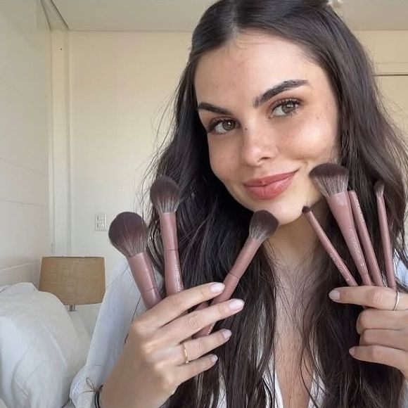 Amanda Kimberlly: ‘Se a intenção é mostrar que a Helena faz parte do núcleo familiar, então também é importante mostrar que essa ‘guerra’ entre nós só existe na cabeça das pessoas’