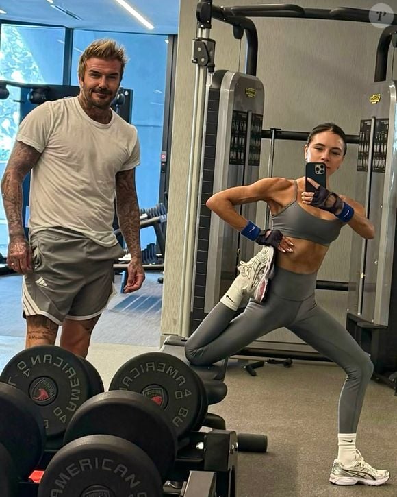 "Victoria e eu malhamos juntos todas as manhãs. Na maioria das vezes, eu escolho a música", disse David Beckham em entrevista