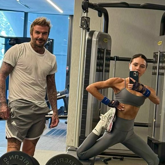 "Victoria e eu malhamos juntos todas as manhãs. Na maioria das vezes, eu escolho a música", disse David Beckham em entrevista