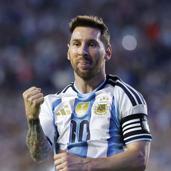 O nome de Lionel Messi foi associado ao leilão do Ferrari 335 S Spider Scaglietti, arrematado por cerca de €32 milhões em Paris