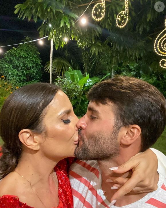 Ivete Sangalo lembrou primeira noite com Daniel Cady, na despensa da sua casa: 'Quando fomos perceber já jogávamos arroz pra lá, feijão pra cá'