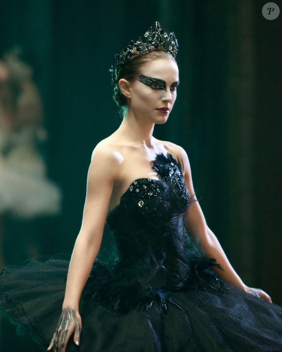 Natalie Portman seguiu uma dieta super restritiva. Na época, surgiram rumores de que ela comia apenas apenas cenoura, amêndoas, vegetais e tomava água