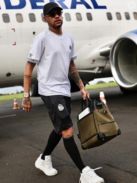 Até então, Neymar não assumiu a paternidade de mais nenhum outro filho fora de seu atual relacionamento