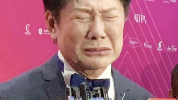 Polêmica Miss Universo 2025: diretor humilha Miss México, a chama de 'burra' e chora em pedido de perdão. 'Sou humano', diz Nawat Itsaragrisil