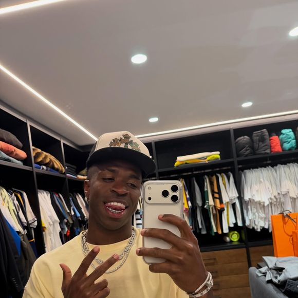 Vini Jr. apagou todas as fotos que tinha no seu Instagram, mantendo somente os 'reels'